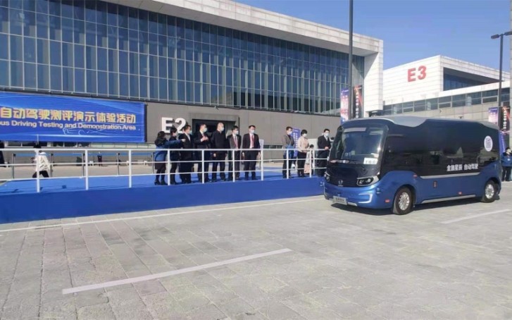 Golden Dragon Star Autonomous Driving Bus Put on Road Test at WICV